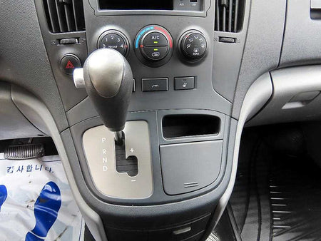 Hyundai Starex — photo 10