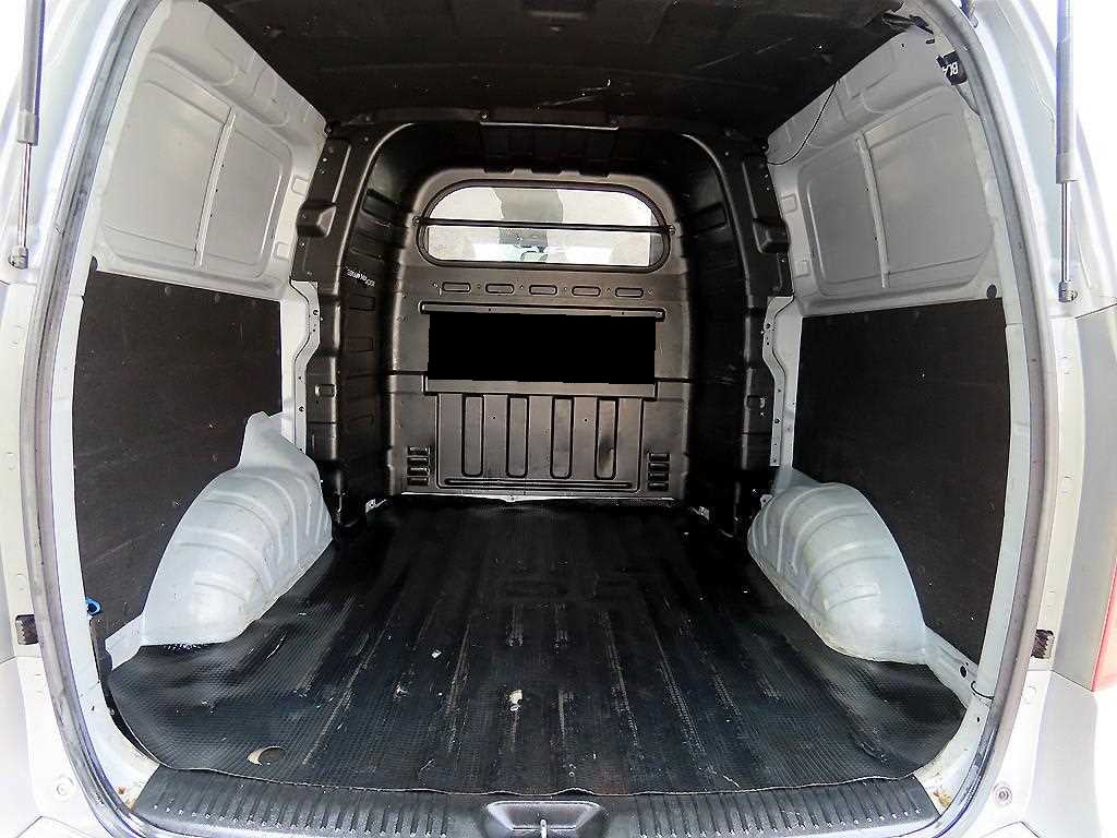 Hyundai Starex — photo 15