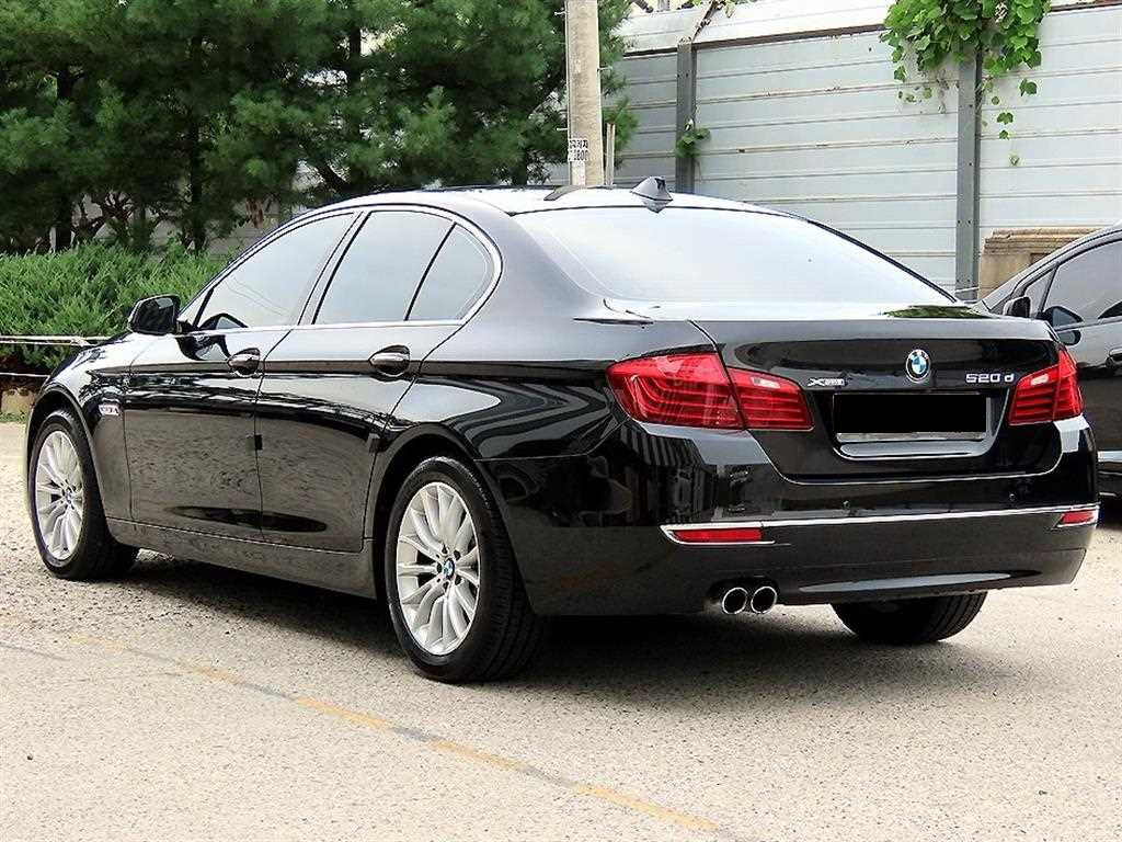 BMW 5-Series — photo 03