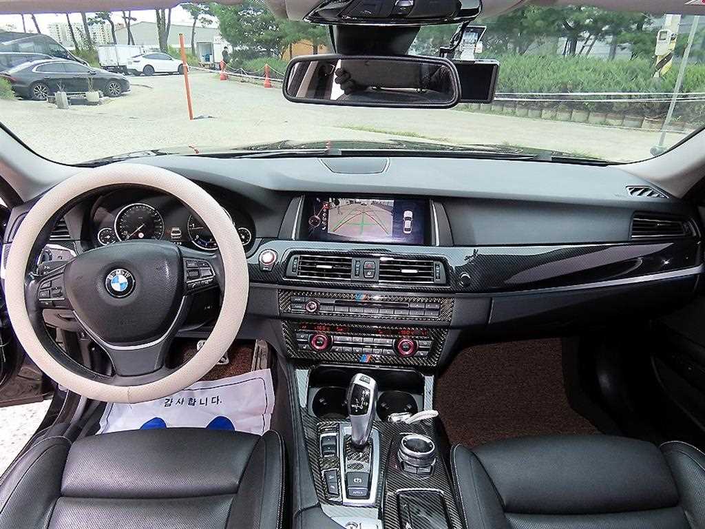 BMW 5-Series — photo 07