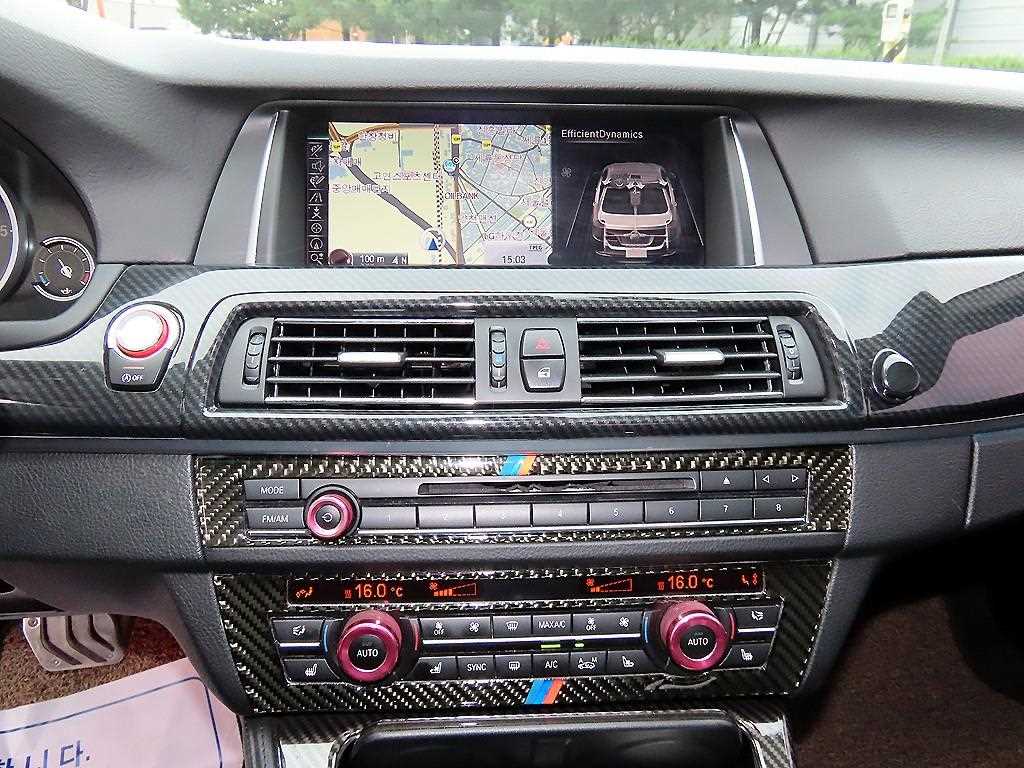 BMW 5-Series — photo 14