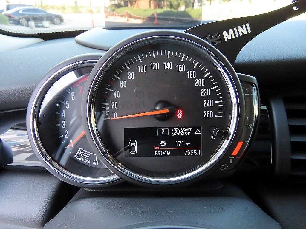 Mini Cooper — photo 09