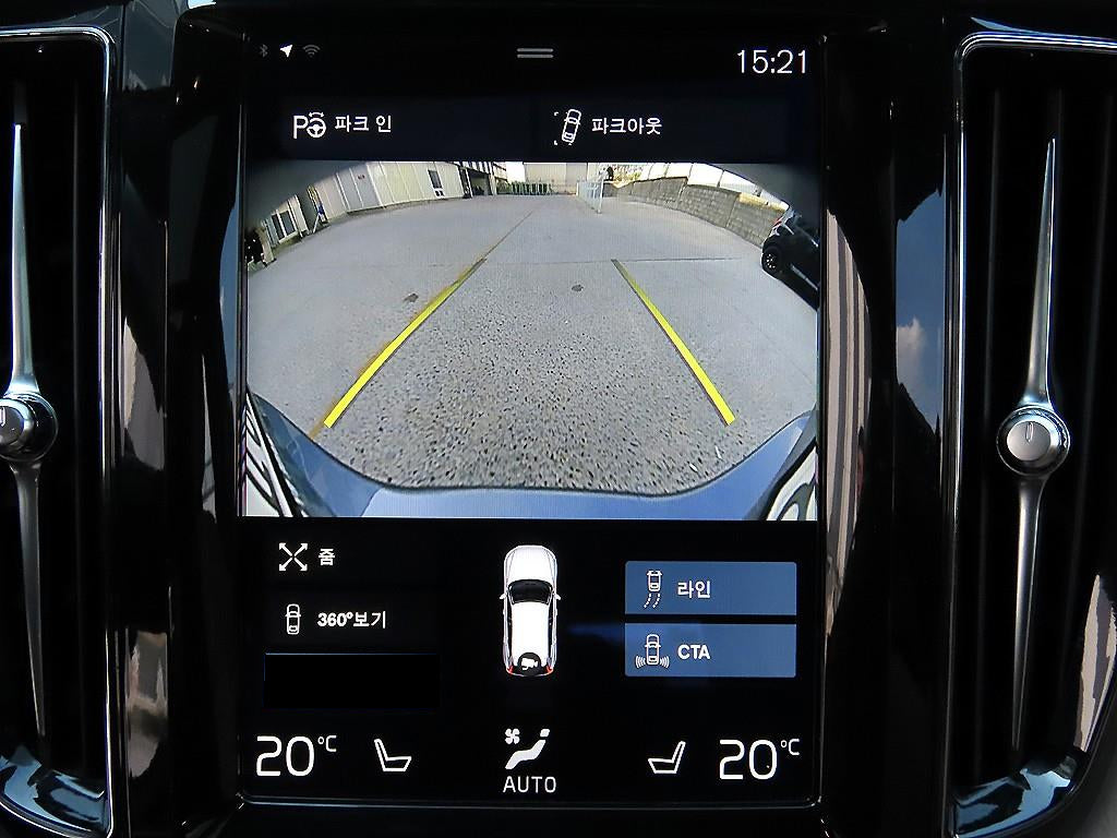 Volvo XC60 — photo 14