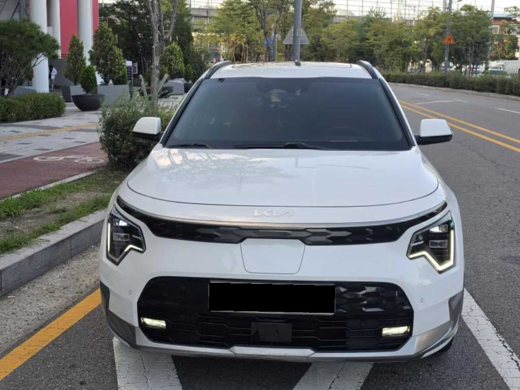 Kia Niro — photo 03