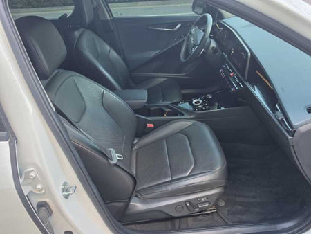 Kia Niro — photo 07