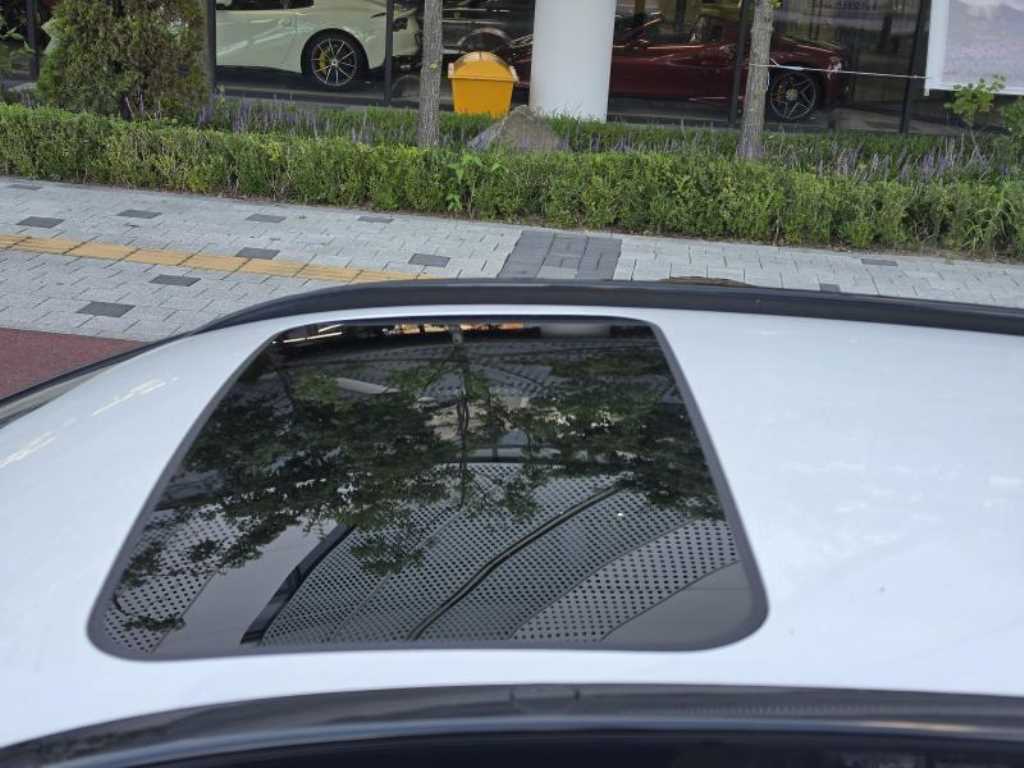 Kia Niro — photo 10