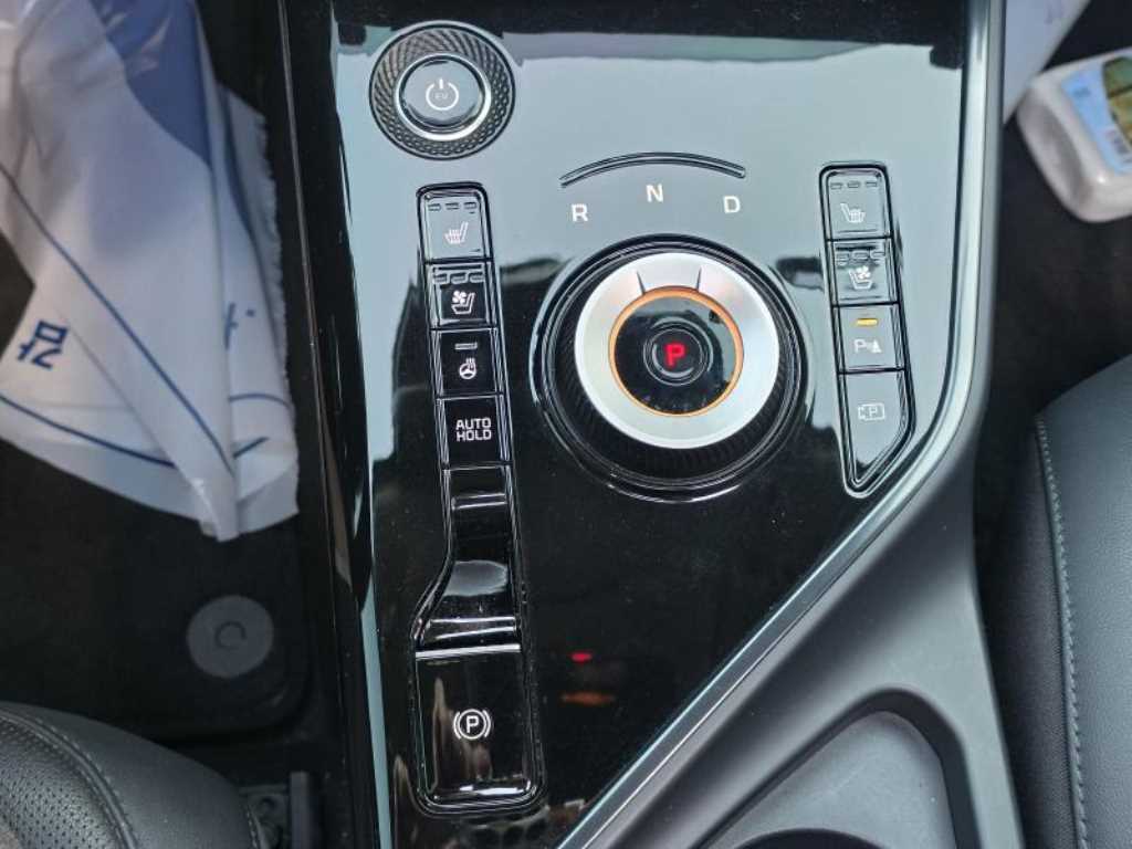 Kia Niro — photo 17