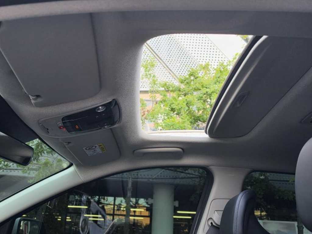 Kia Niro — photo 19