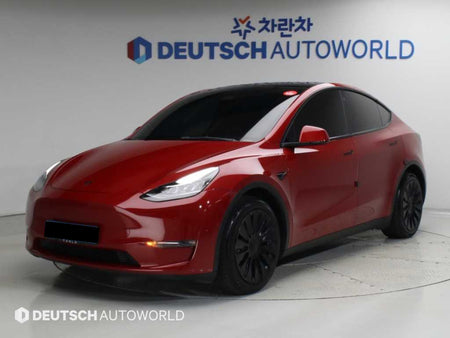 Tesla Model Y — photo 01