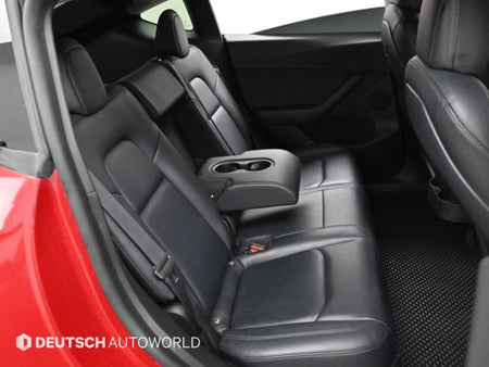 Tesla Model Y — photo 12
