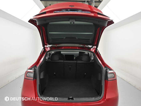 Tesla Model Y — photo 19