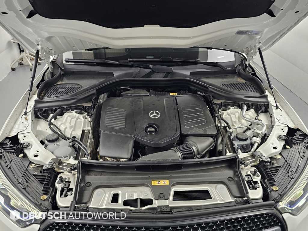 Mercedes-Benz GLC-Class — photo 06