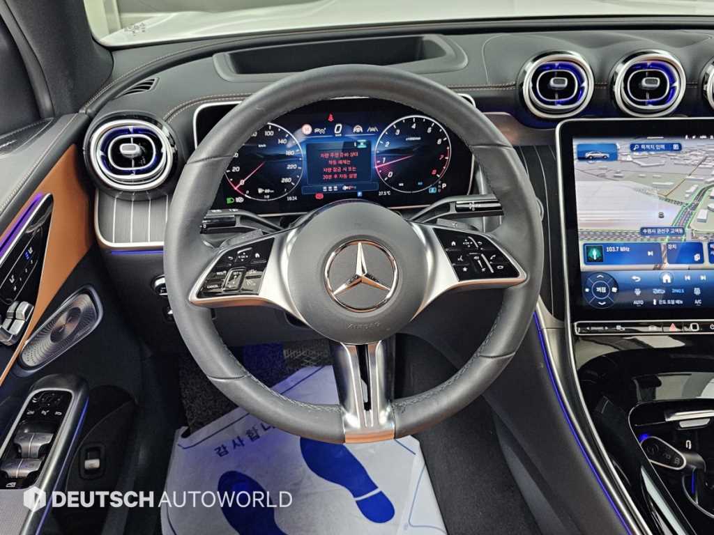 Mercedes-Benz GLC-Class — photo 13
