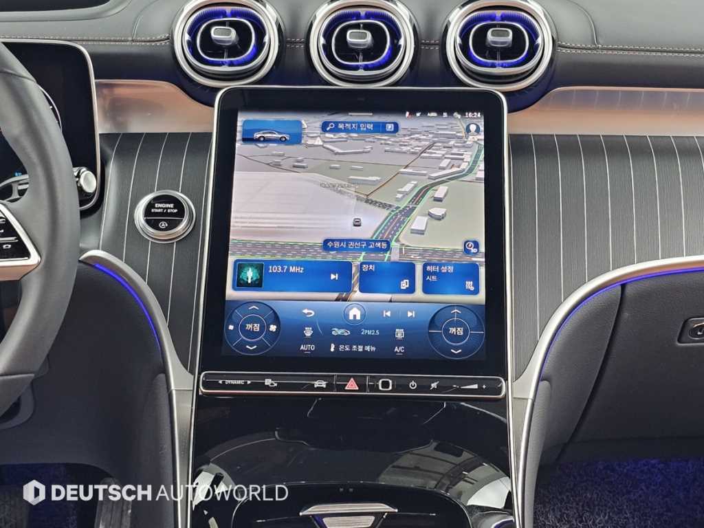 Mercedes-Benz GLC-Class — photo 14