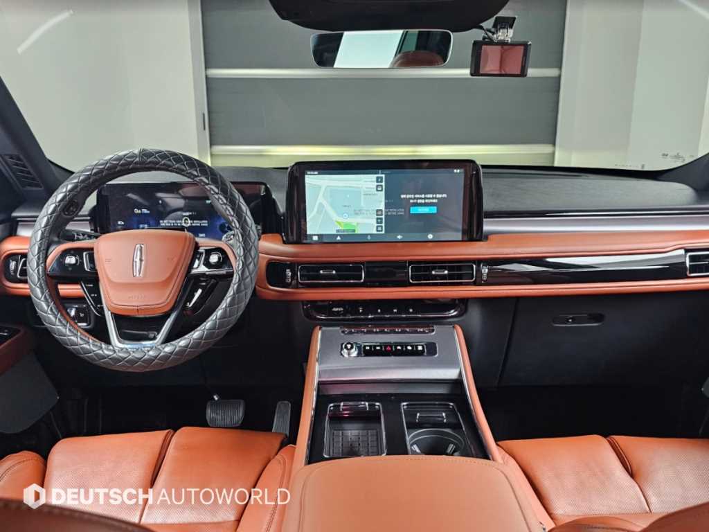 Lincoln Aviator — photo 07