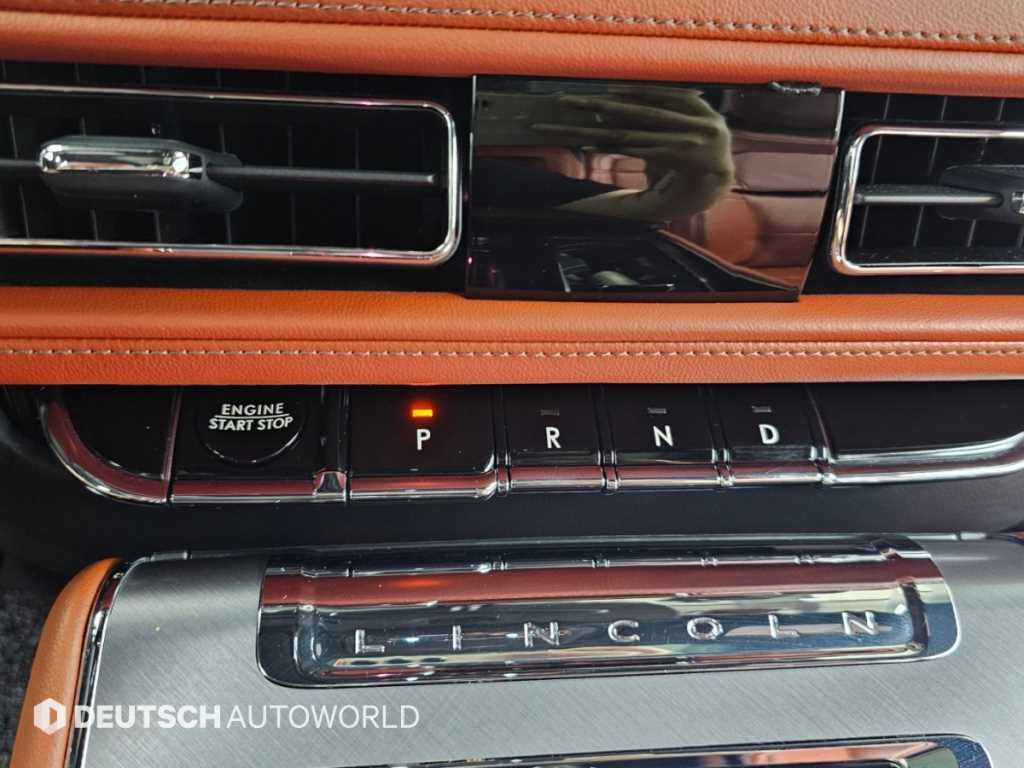 Lincoln Aviator — photo 09