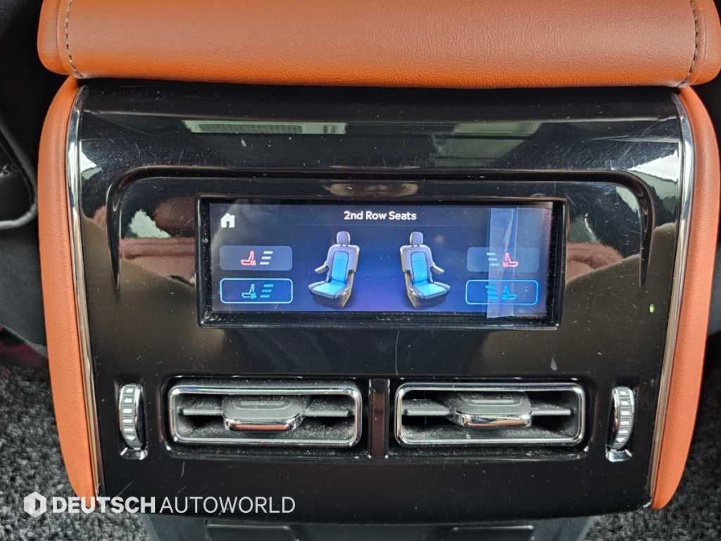 Lincoln Aviator — photo 16