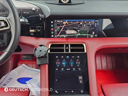 Porsche Taycan — photo 14