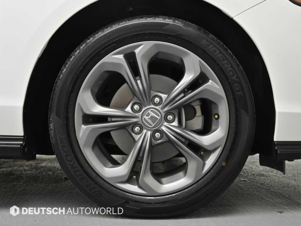 Honda Accord — photo 05