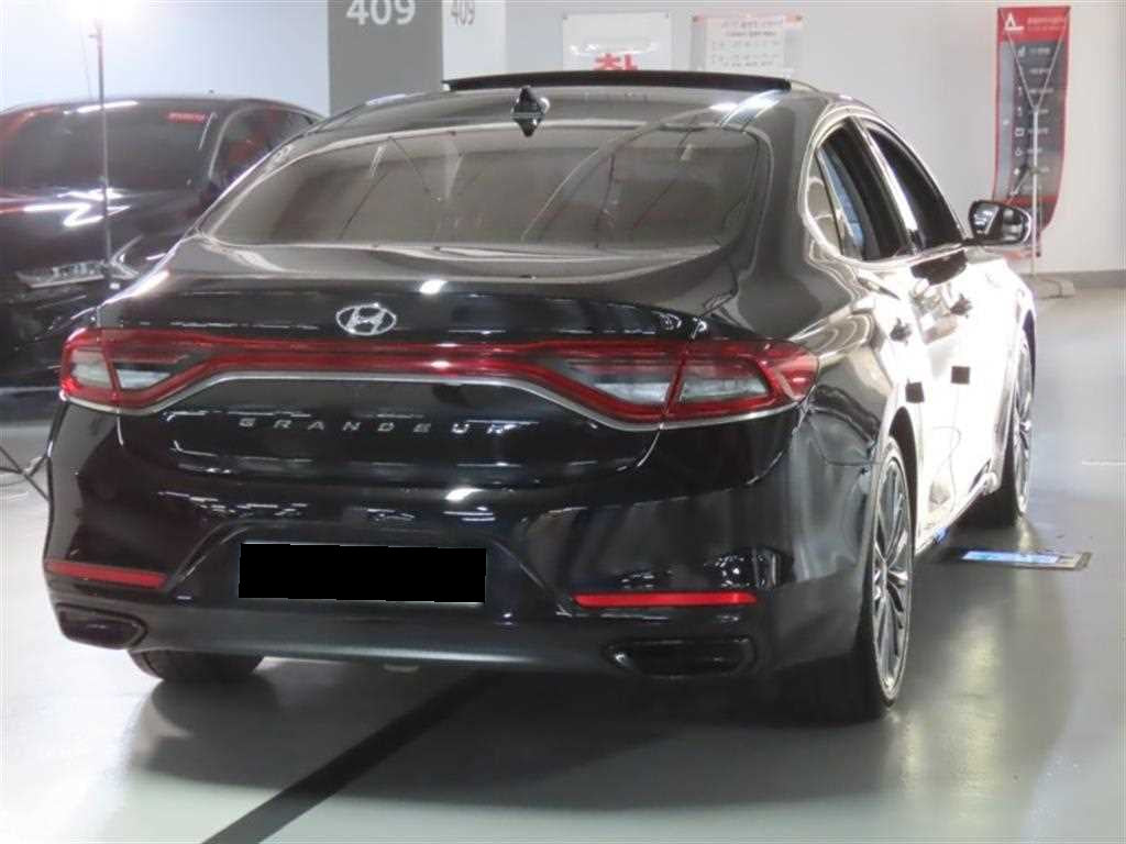 Hyundai Grandeur — photo 03