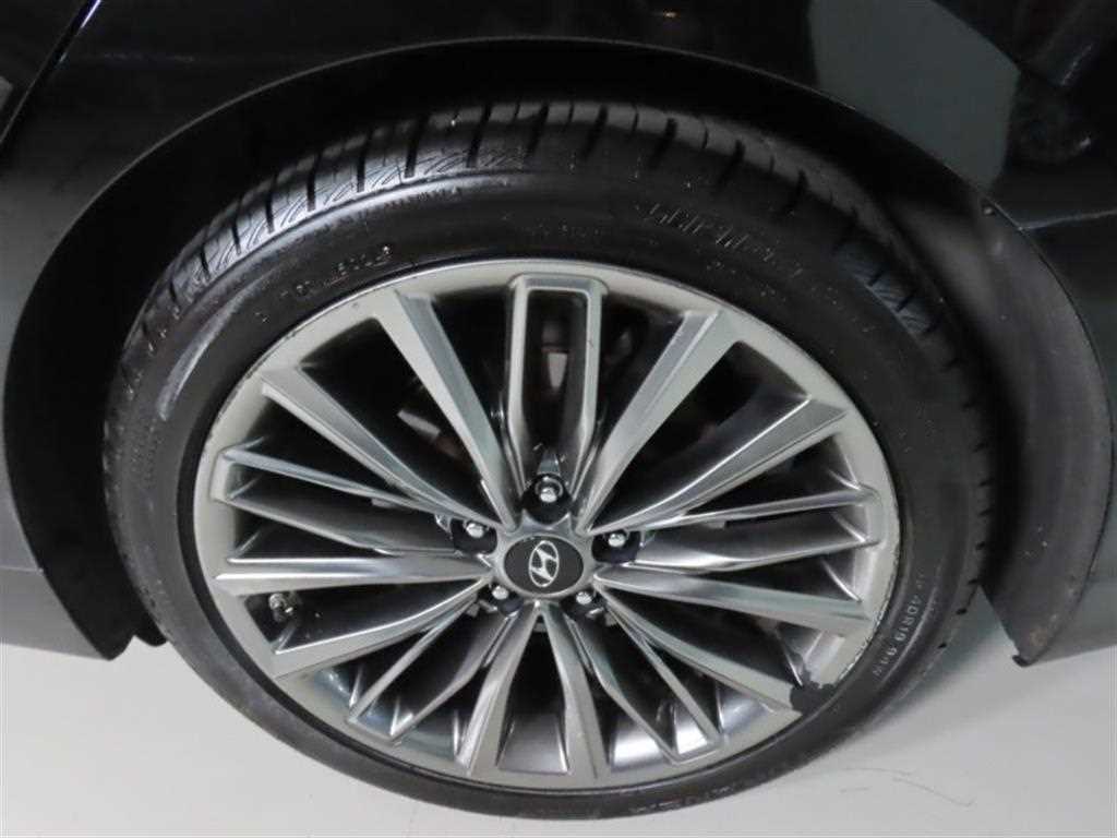 Hyundai Grandeur — photo 17