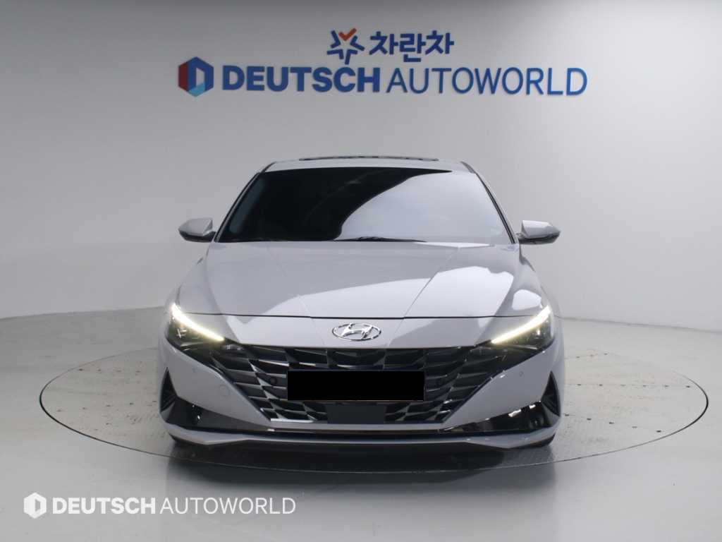 Hyundai Avante — photo 03