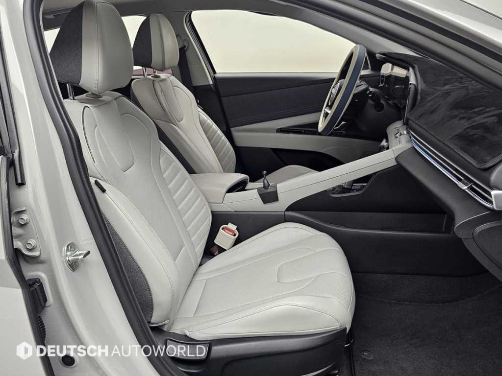 Hyundai Avante — photo 10