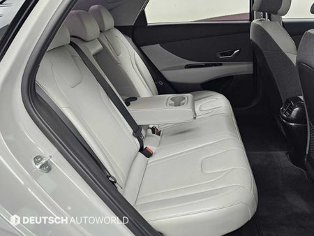 Hyundai Avante — photo 12
