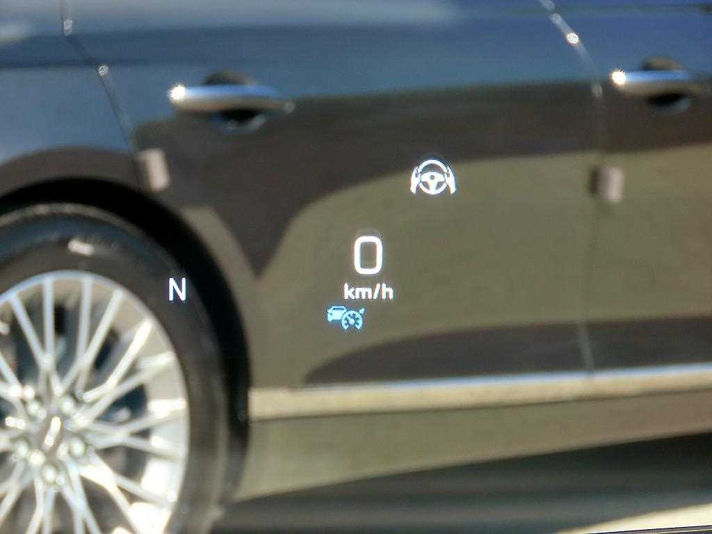 Mercedes-Benz S-Class — photo 10