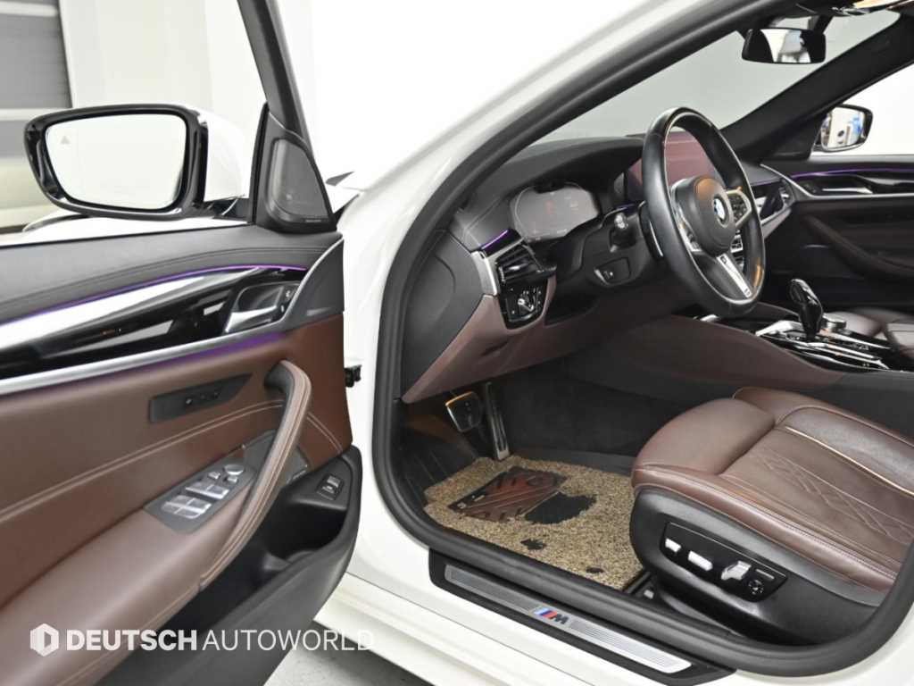 BMW 5-Series — photo 11