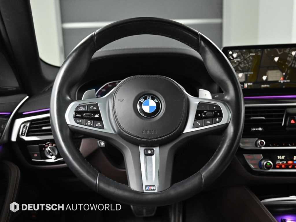 BMW 5-Series — photo 13