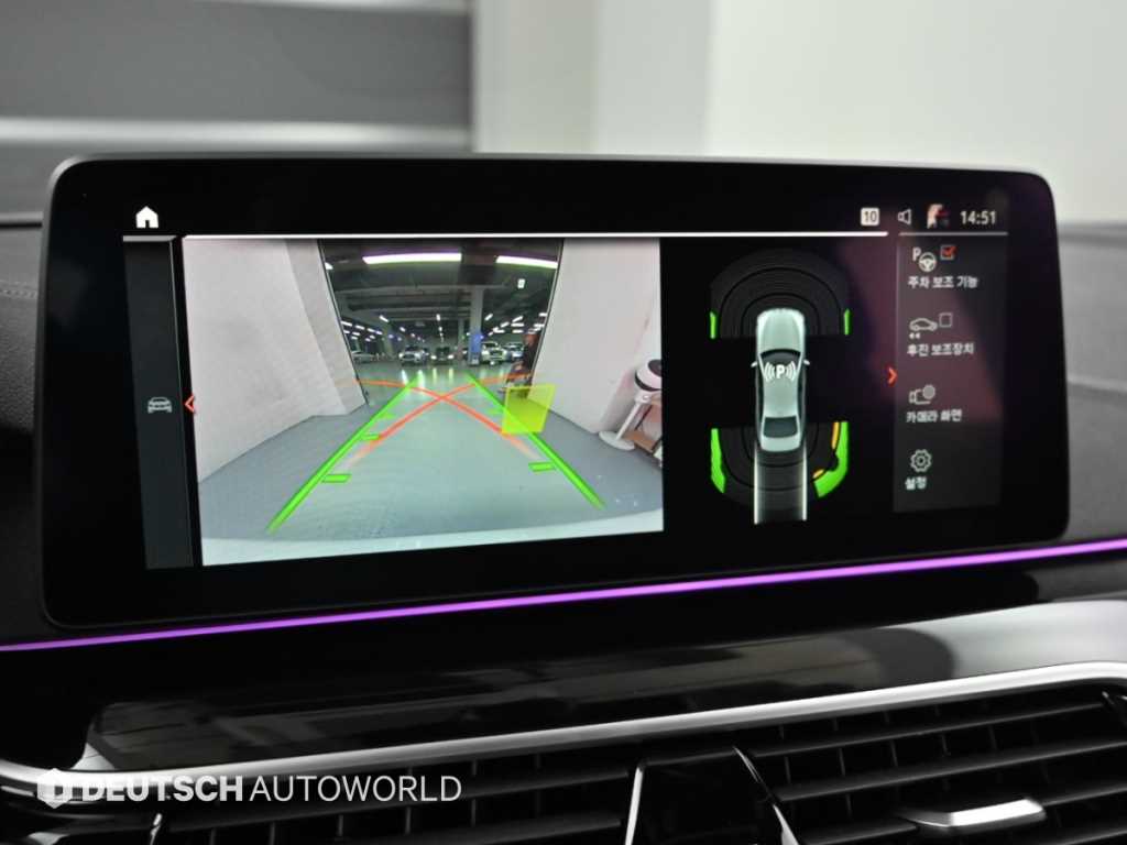 BMW 5-Series — photo 15