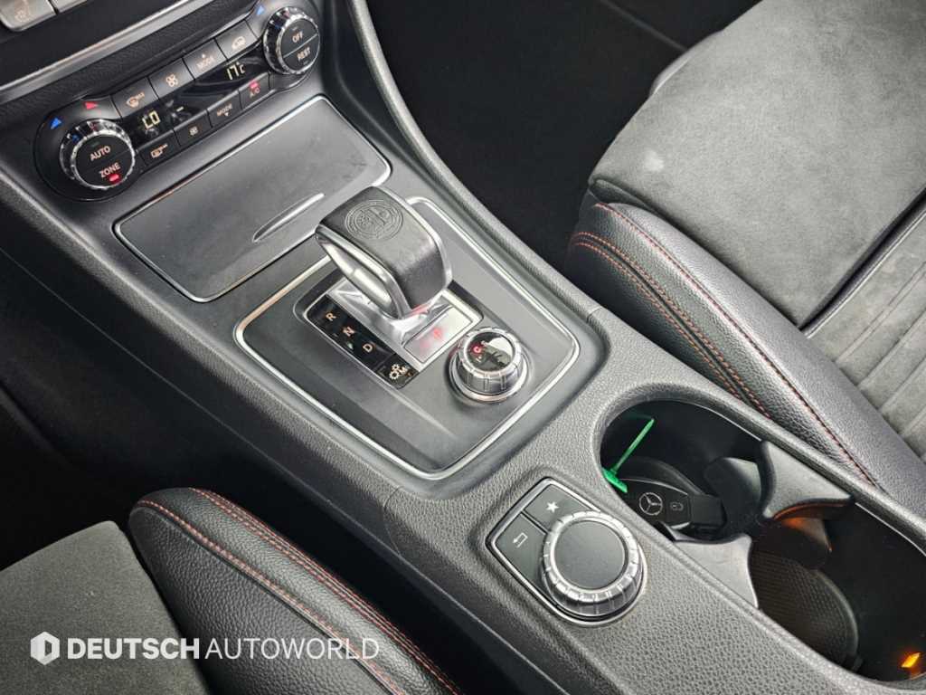 Mercedes-Benz CLA-Class — photo 09