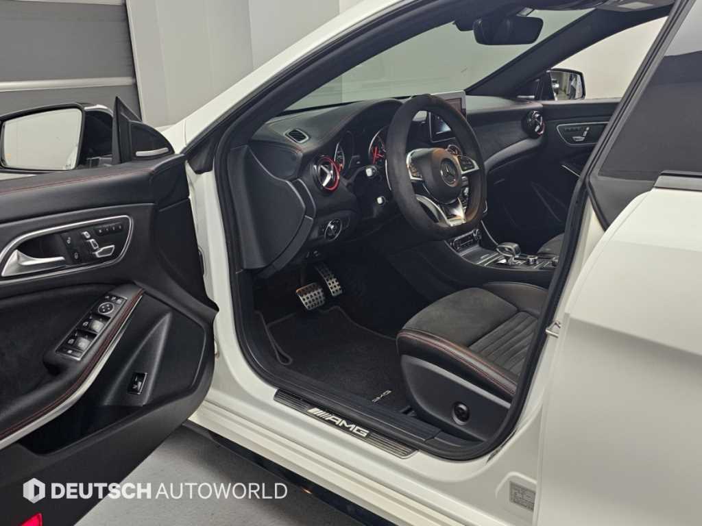 Mercedes-Benz CLA-Class — photo 11