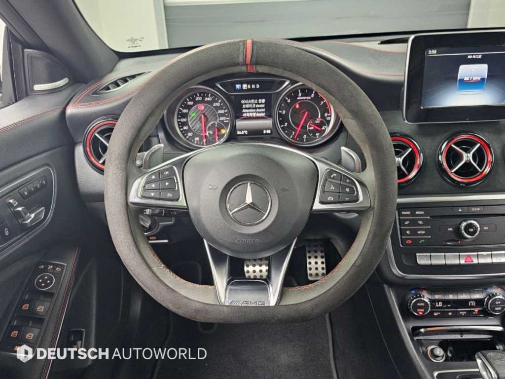 Mercedes-Benz CLA-Class — photo 13