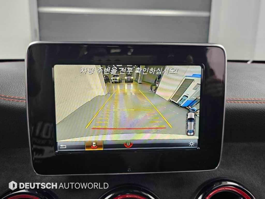 Mercedes-Benz CLA-Class — photo 15