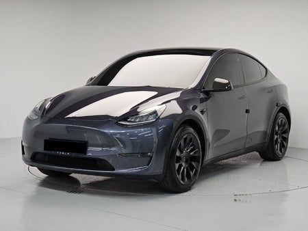 Tesla Model Y — photo 01