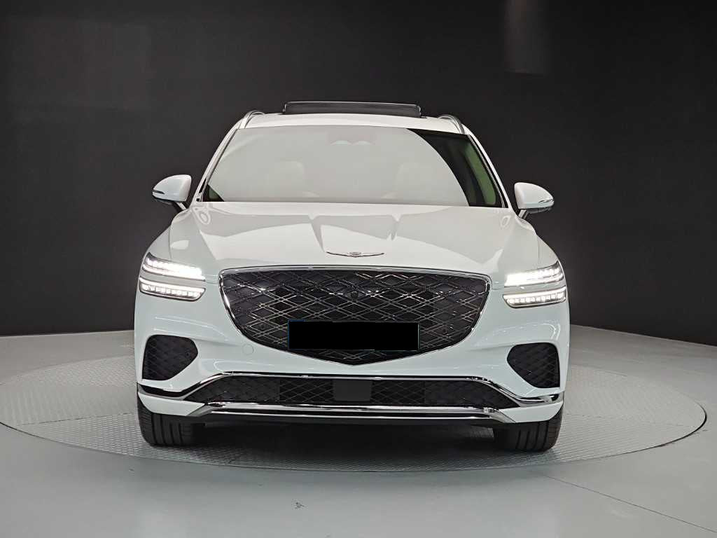 Genesis GV70 — photo 02