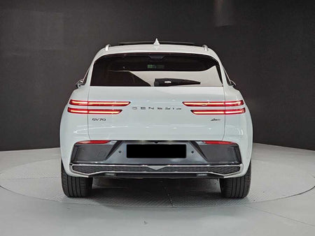Genesis GV70 — photo 03