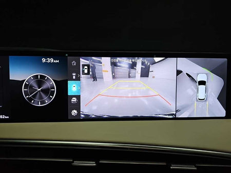 Genesis GV70 — photo 17