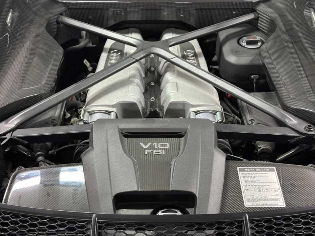 Audi R8 — photo 07