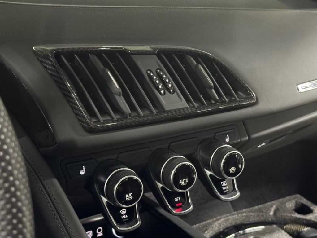 Audi R8 — photo 14