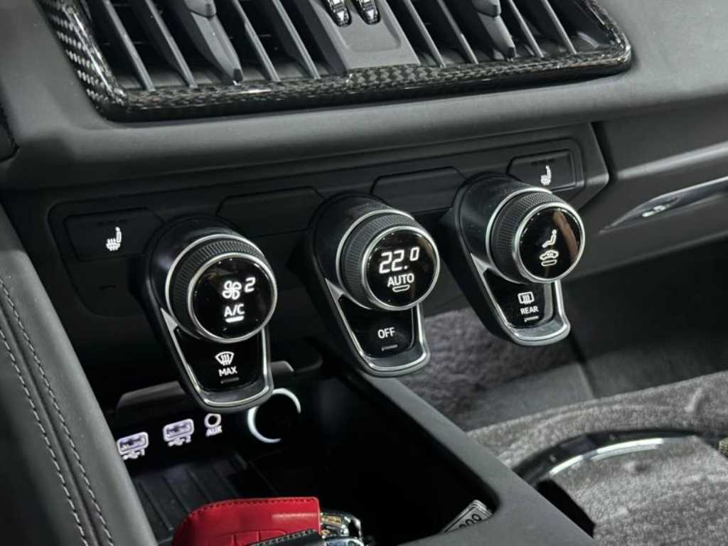 Audi R8 — photo 15
