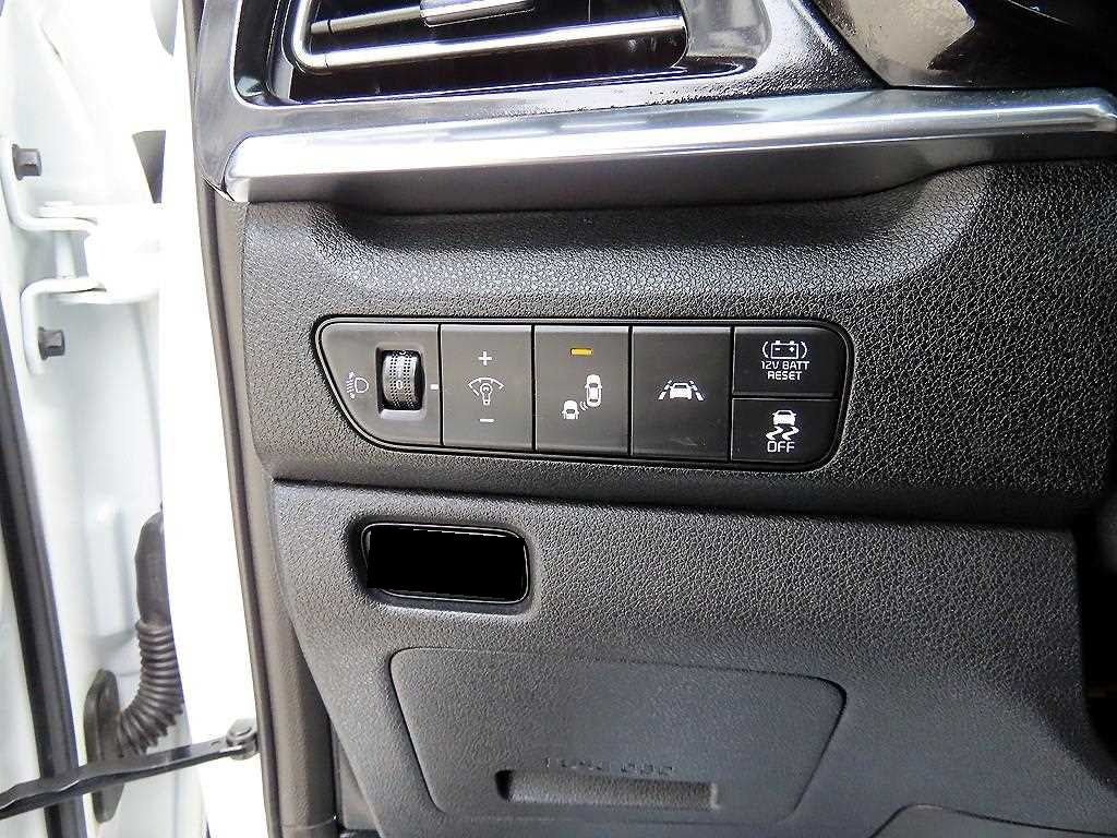 Kia Niro — photo 12