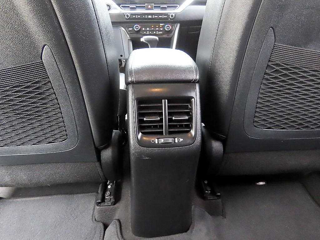 Kia Niro — photo 17