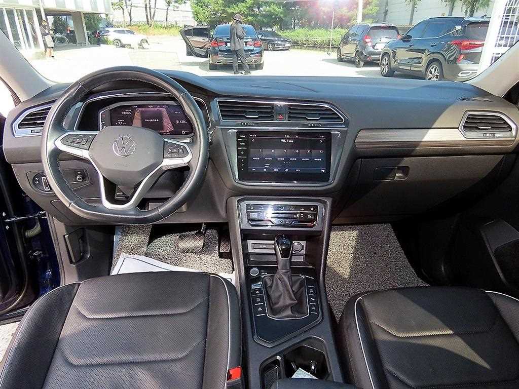 Volkswagen Tiguan — photo 07
