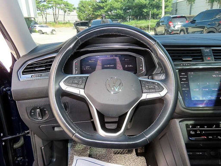 Volkswagen Tiguan — photo 08