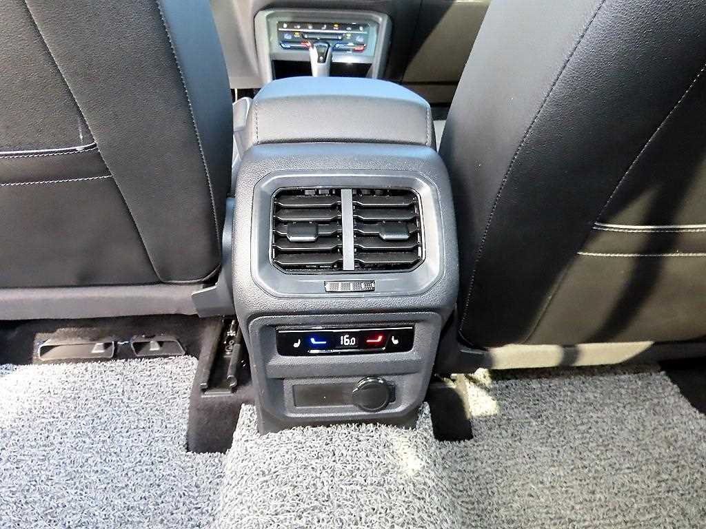 Volkswagen Tiguan — photo 15