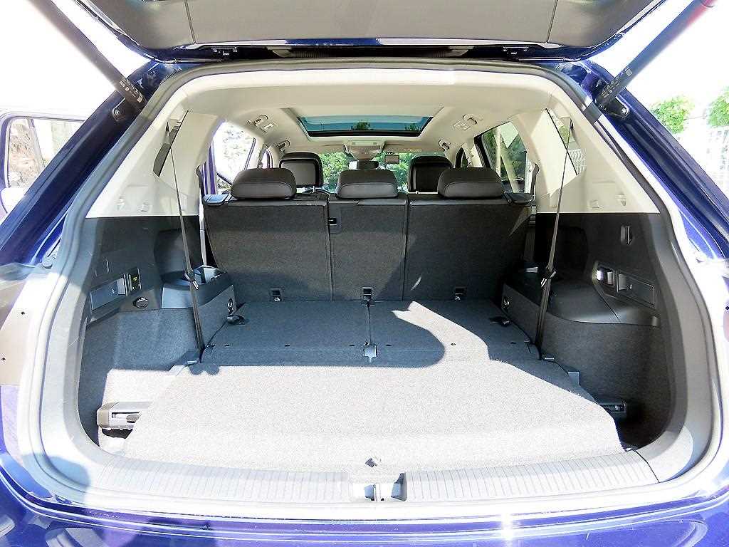 Volkswagen Tiguan — photo 17