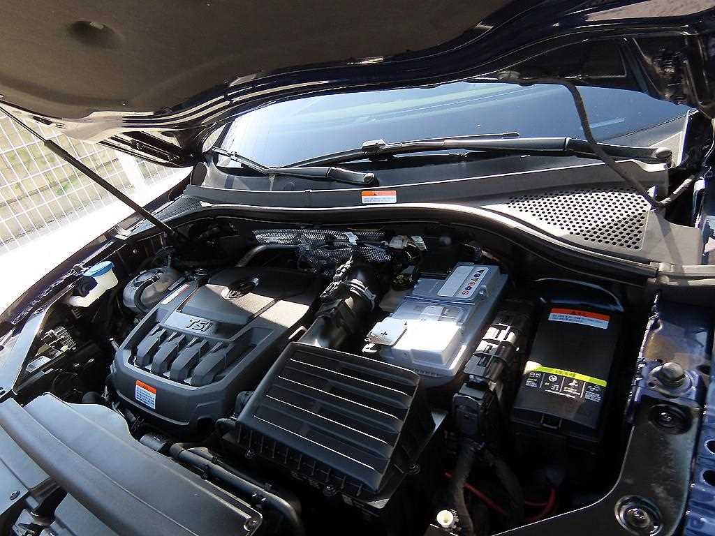 Volkswagen Tiguan — photo 19